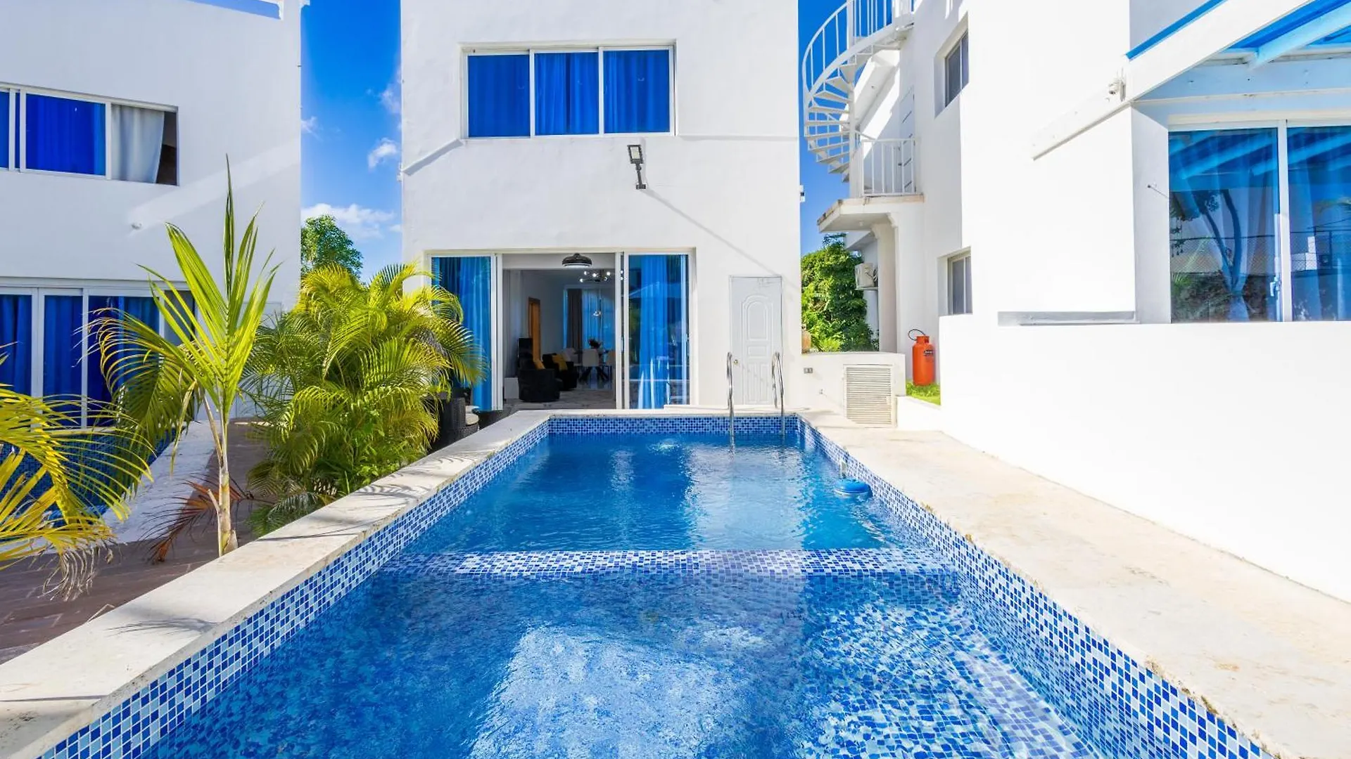 Relaxing 3-Bedroom Villa With Pool & Rooftop Jacuzzi In A Secluded Setting Punta Cana Dominican Republic