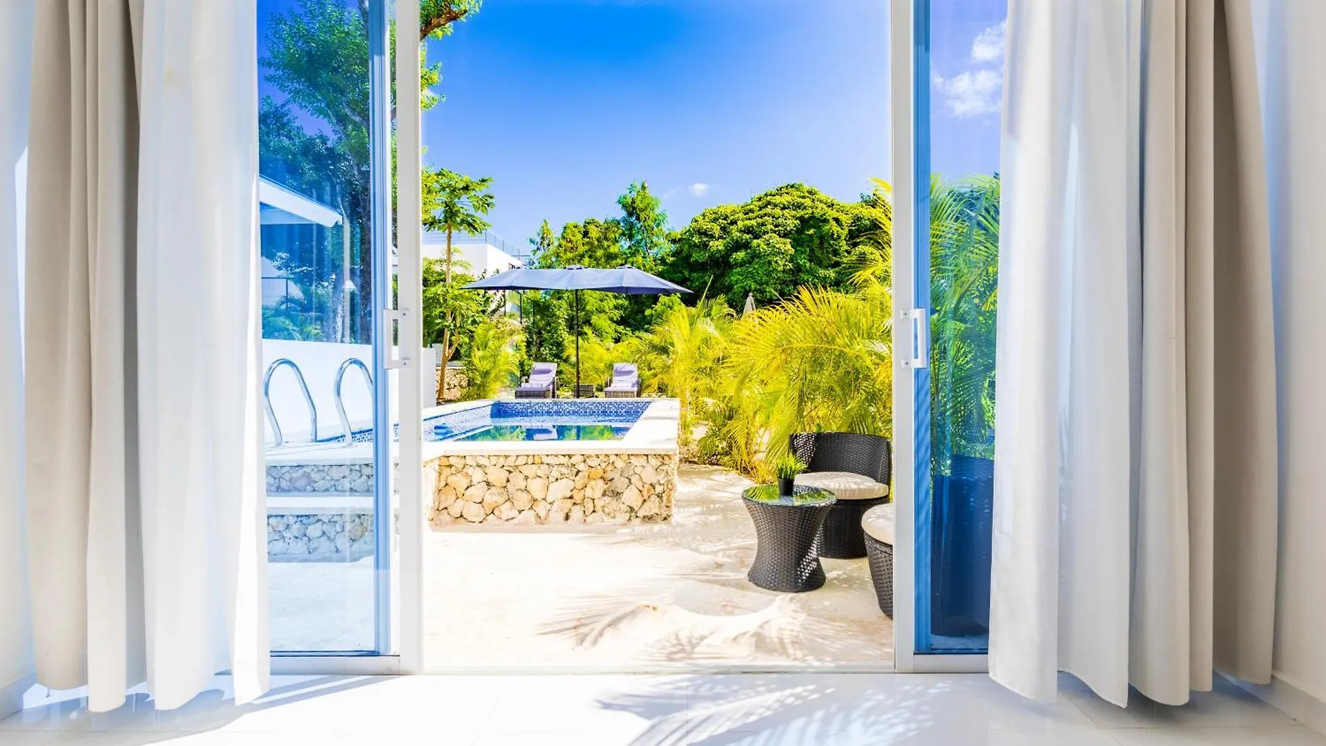 Relaxing 3-Bedroom Villa With Pool & Rooftop Jacuzzi In A Secluded Setting Punta Cana Dominican Republic