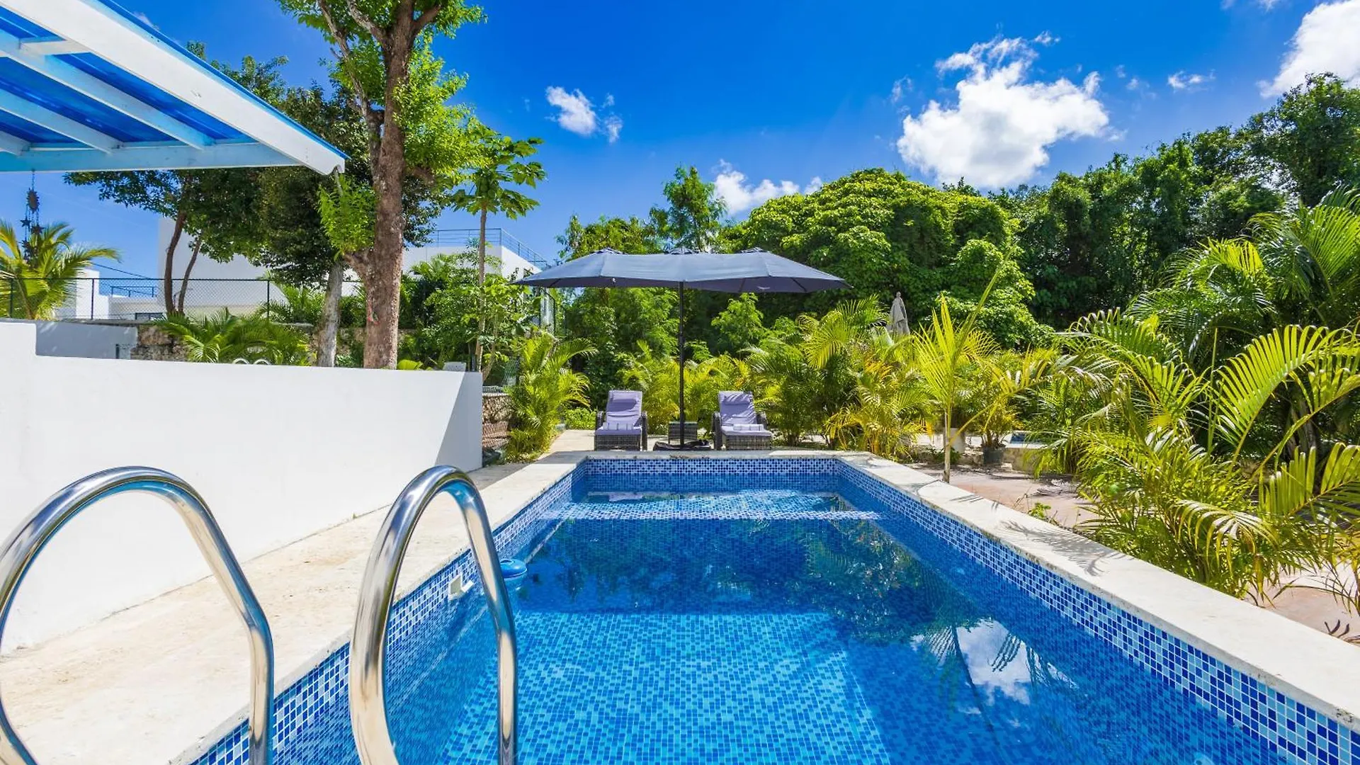Relaxing 3-Bedroom Villa With Pool & Rooftop Jacuzzi In A Secluded Setting Punta Cana